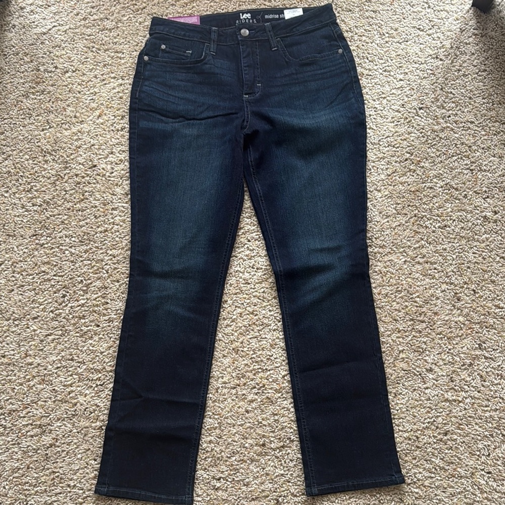 Lee Riders midrise straight premium stretch Women's Jeans size 8